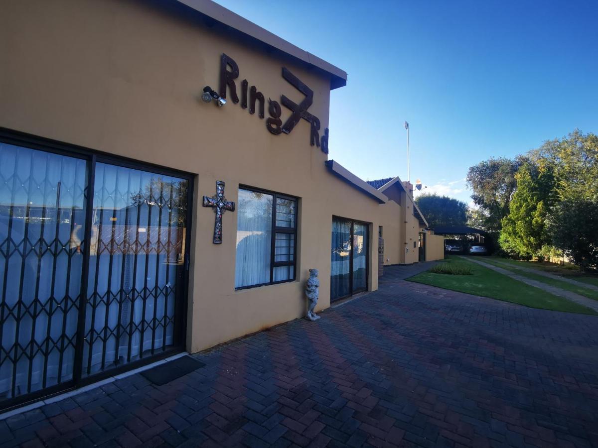 The Yellow Butterfly Vereeniging Exterior photo